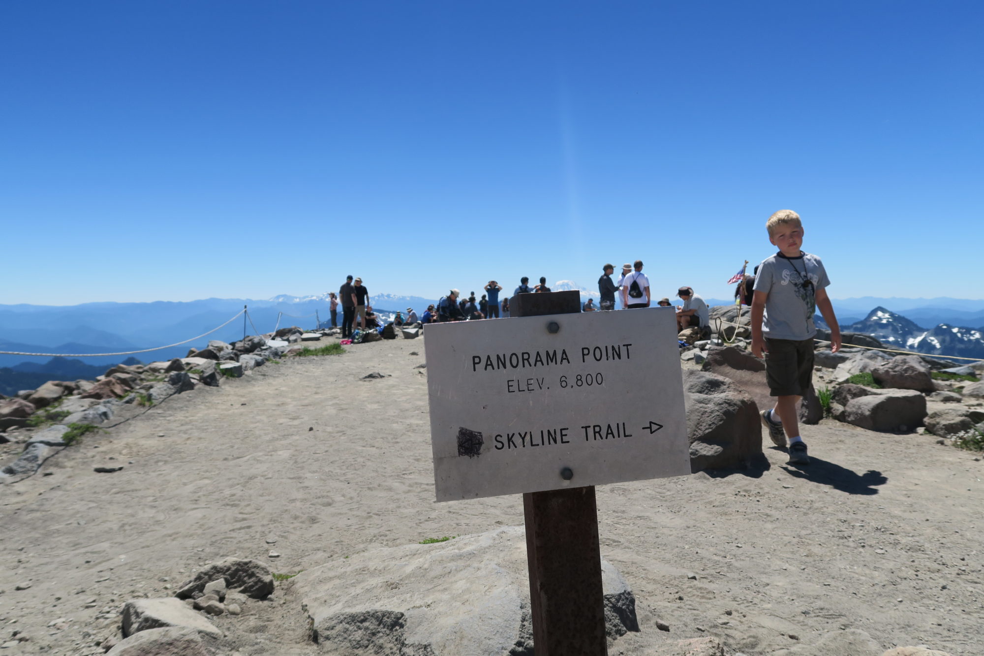 mt_rainier_panorama_point