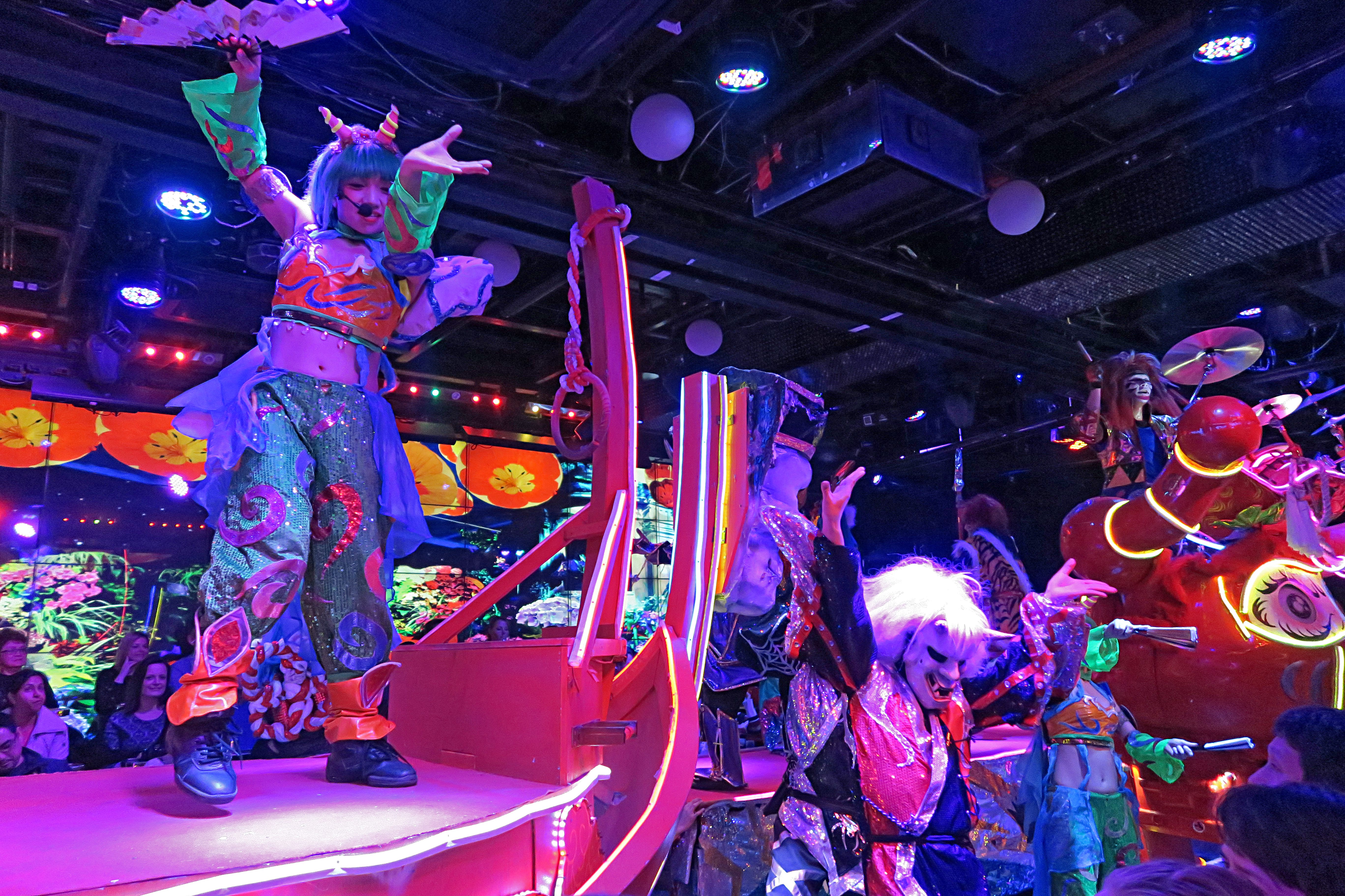 Robot Restaurant Tokyo ein ehrlicher Bericht Wolfsgezwitscher